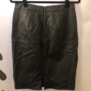 Cabi faux leather skirt size 4